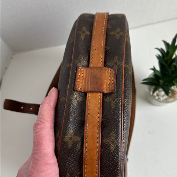 Louis Vuitton Monogram Jeune Fille Crossbody
Date code not visible - Picture 12 of 15